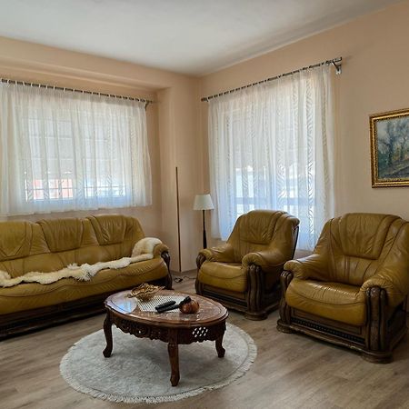 Era'S Apartment Tirana Extérieur photo