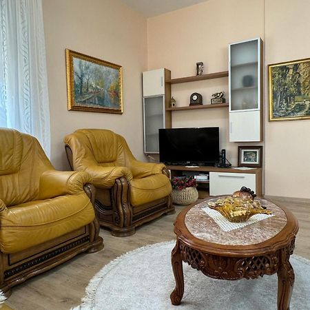 Era'S Apartment Tirana Extérieur photo