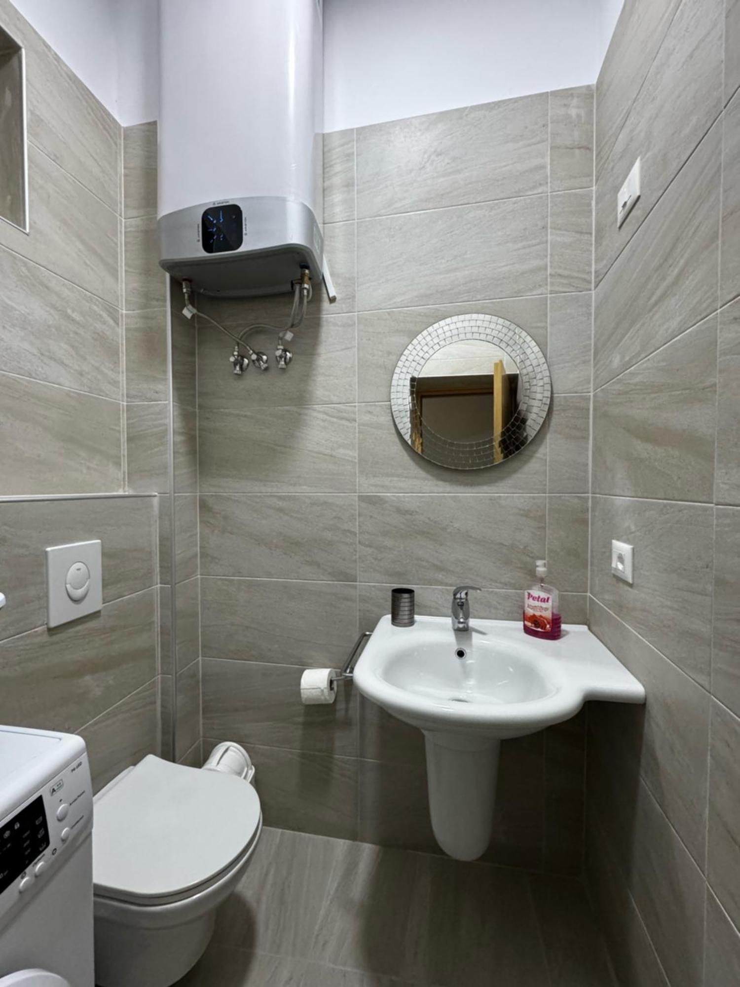 Era'S Apartment Tirana Extérieur photo