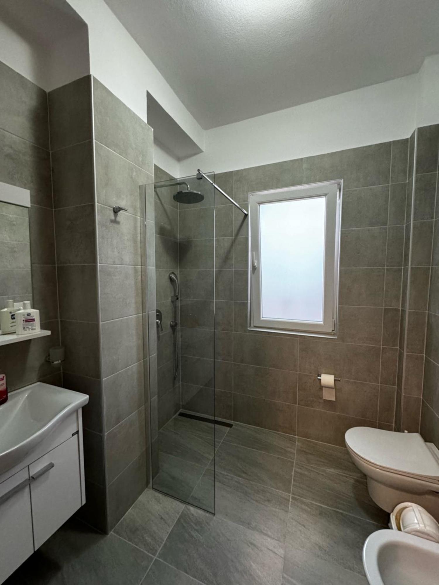 Era'S Apartment Tirana Extérieur photo